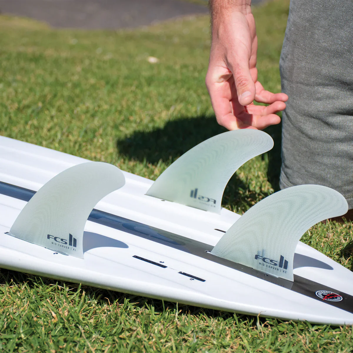 FCS II Mid Carver 2 + 1 Fin Set - Image 4