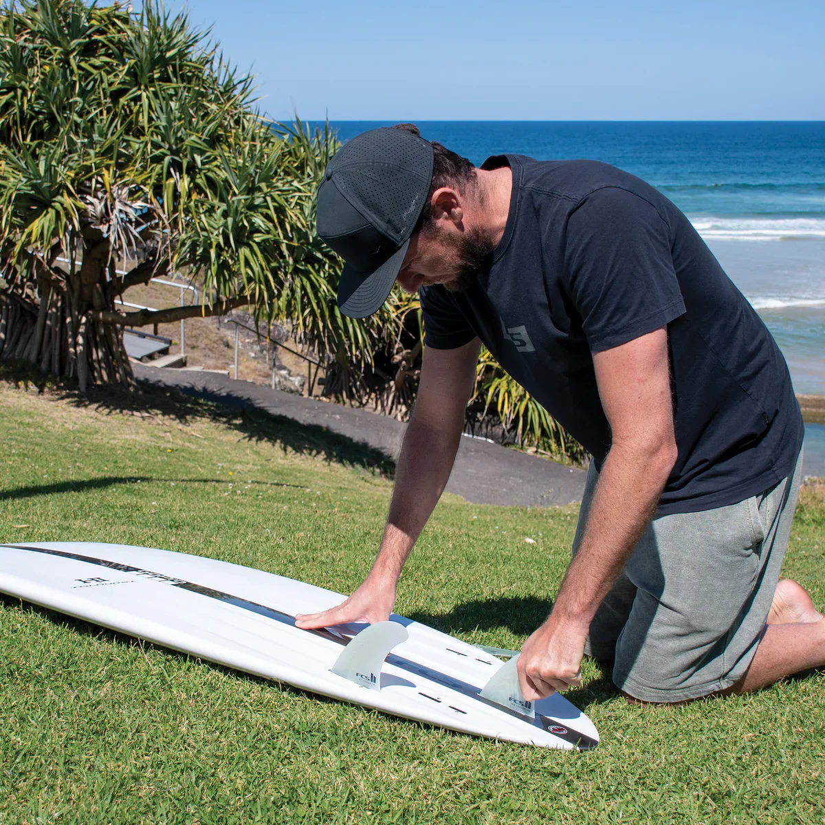 FCS II Mid Carver 2 + 1 Fin Set - Image 5